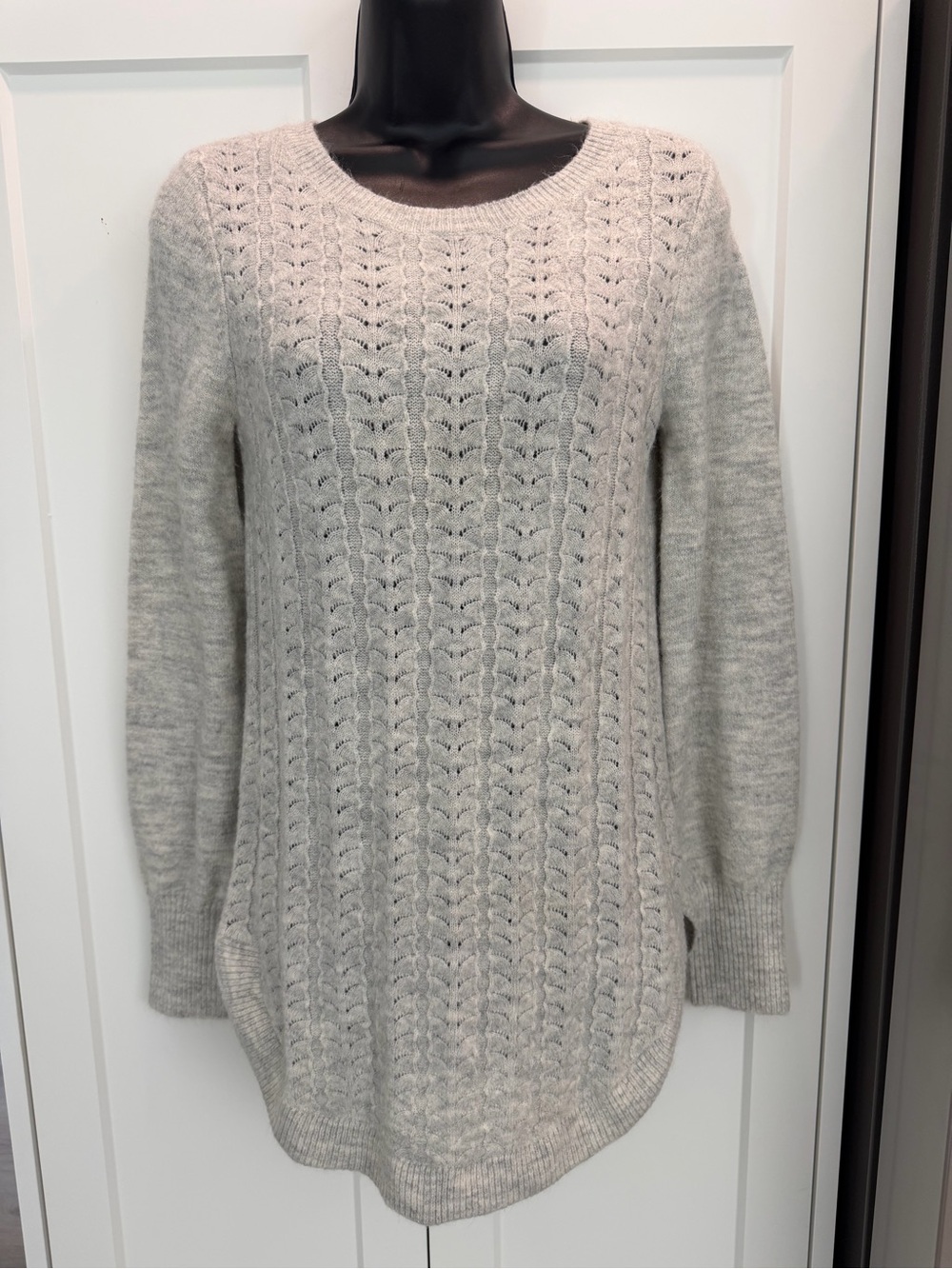 RW&CO. Light Gray Cable Knit Scoop Neck Sweater